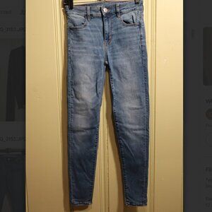 American Eagle- Medium Wash Denim Women's Skinny Jeans